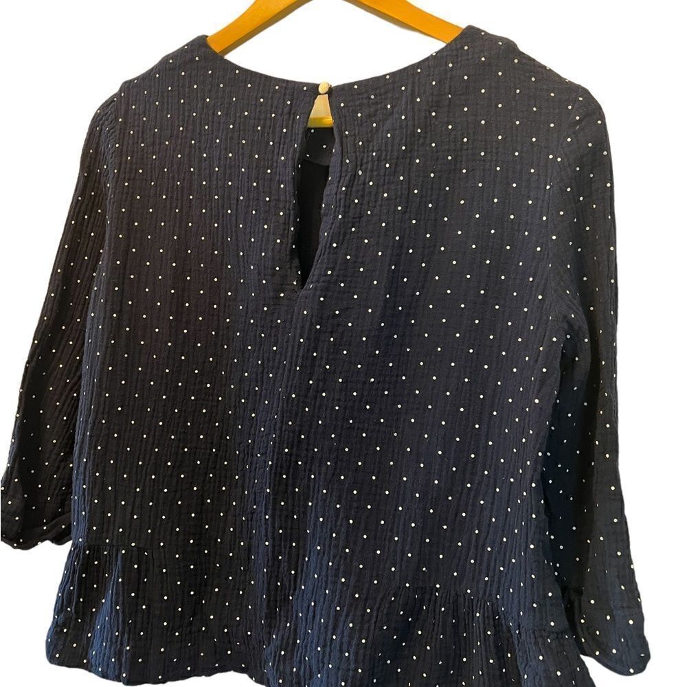 Navy Polka Dot Ruffle Bottom 3/4 SleeveScoop Neck Top S/M - Picture 3 of 8